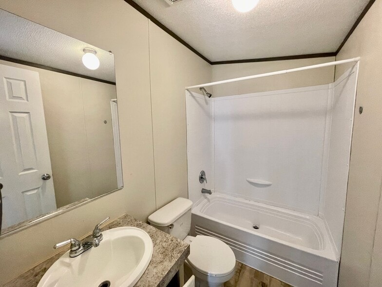 More Photos Of 1524 16th St, Rockport Manufactured Housing Mobile Home Park For Sale