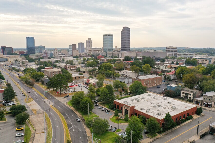 More Photos Of 1001 La Harpe Blvd, Little Rock Office For Sale