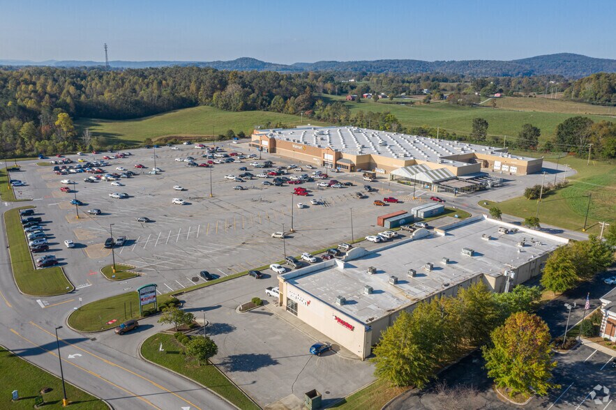More Photos Of 150 Sam Walton Dr, Sparta Unknown For Lease