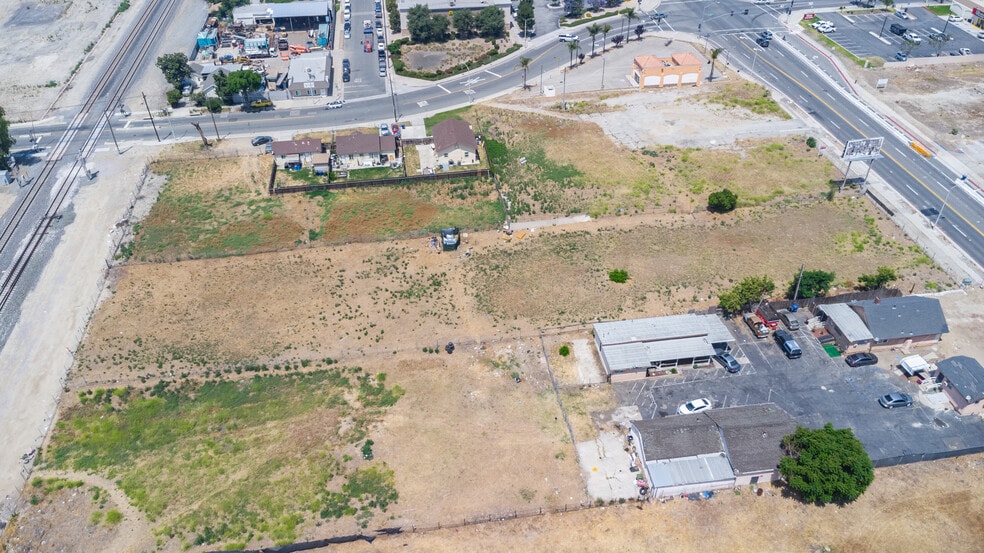 More Photos Of 918 E Holt Blvd, Ontario Land For Lease