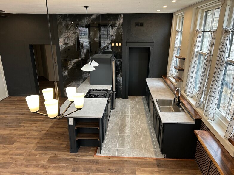 More Photos Of 1201 Main St, Parkville Multifamily For Sale