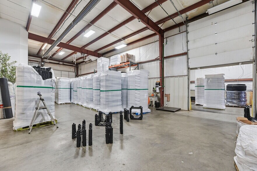 More Photos Of 2533 Hoitt Ave, Knoxville Truck Terminal For Sale