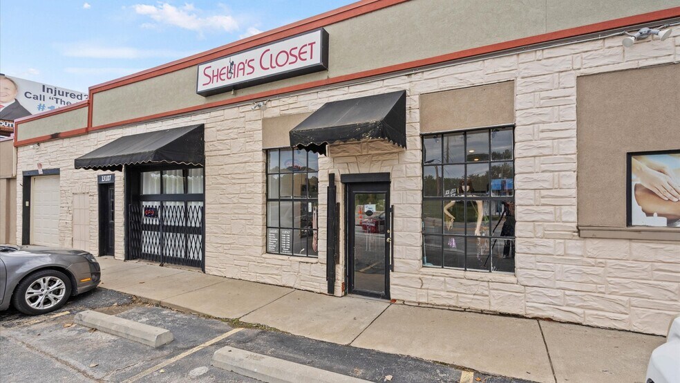 More Photos Of 13101-13109 E Blue Pky, Kansas City Freestanding For Sale