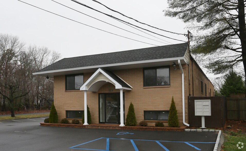 More Photos Of 205 Smithtown Blvd, Nesconset Office For Sale