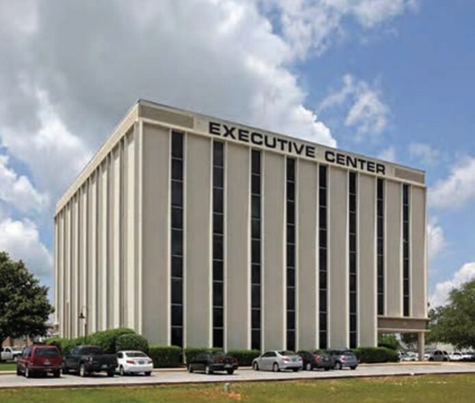 Primary Photo Of 900 Western America Cir, Mobile Unknown For Lease