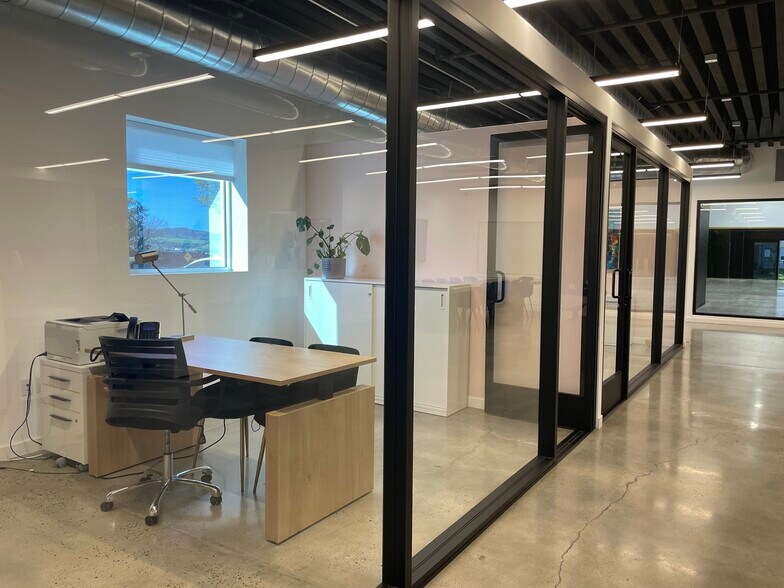 More Photos Of 18-36 Thomas, Irvine Warehouse For Lease