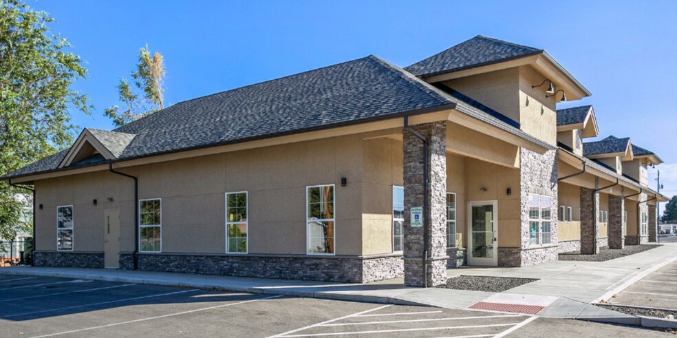 More Photos Of 914 12th Ave Rd, Nampa Office For Lease