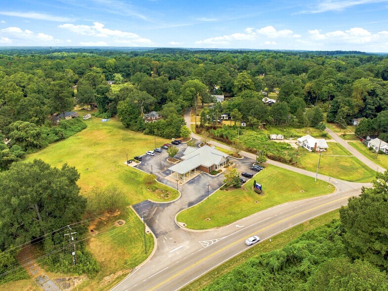 More Photos Of 2092 West Point Rd, Lagrange Bank For Sale