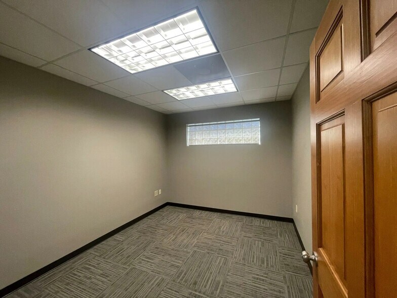 More Photos Of 151 E Center St, Canton Office For Sale