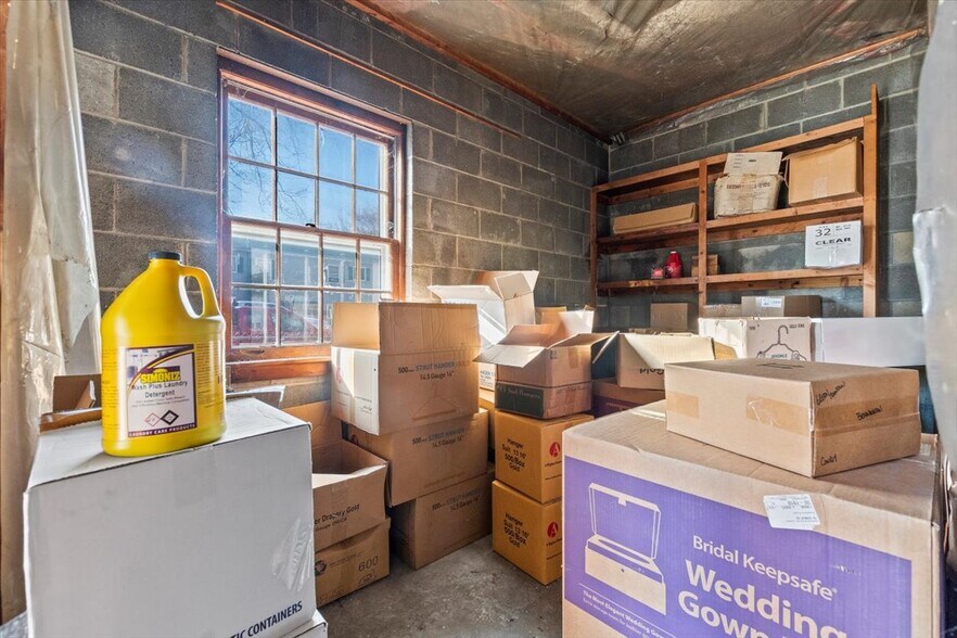 More Photos Of 256 Benmont Ave, Bennington Freestanding For Sale