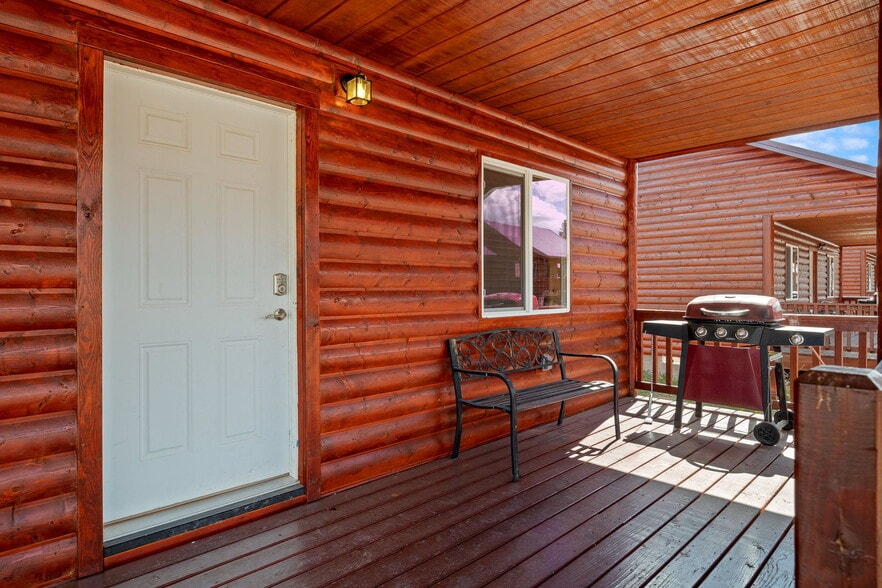 More Photos Of 2 County Road 2141 rd, Alpine Hotel For Sale