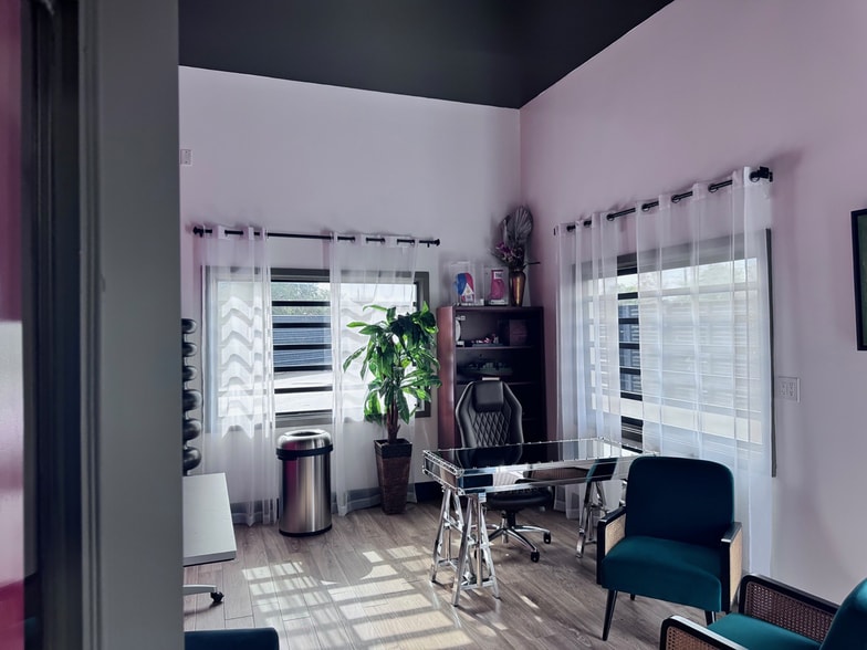 More Photos Of 3220 Bingle Rd, Houston Flex For Sale