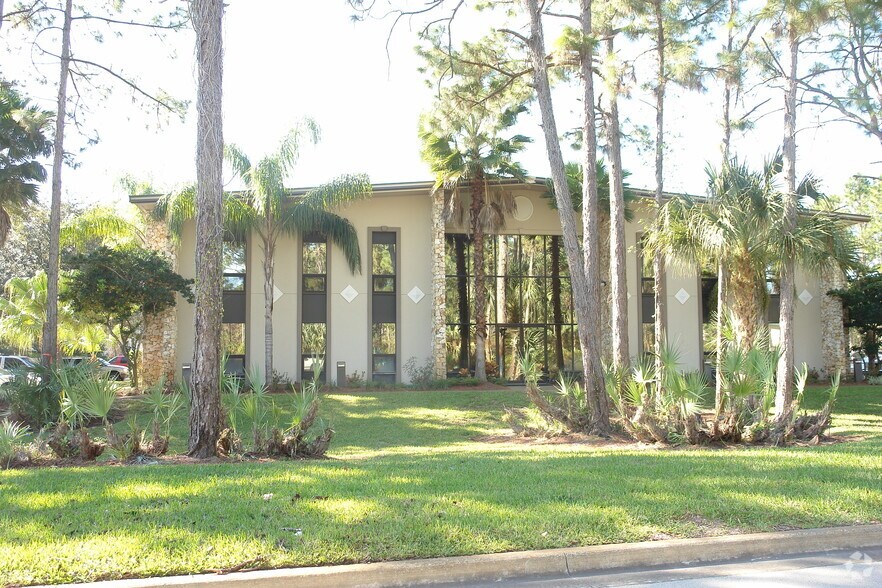 More Photos Of 3 Sunshine Blvd, Ormond Beach Manufacturing For Lease