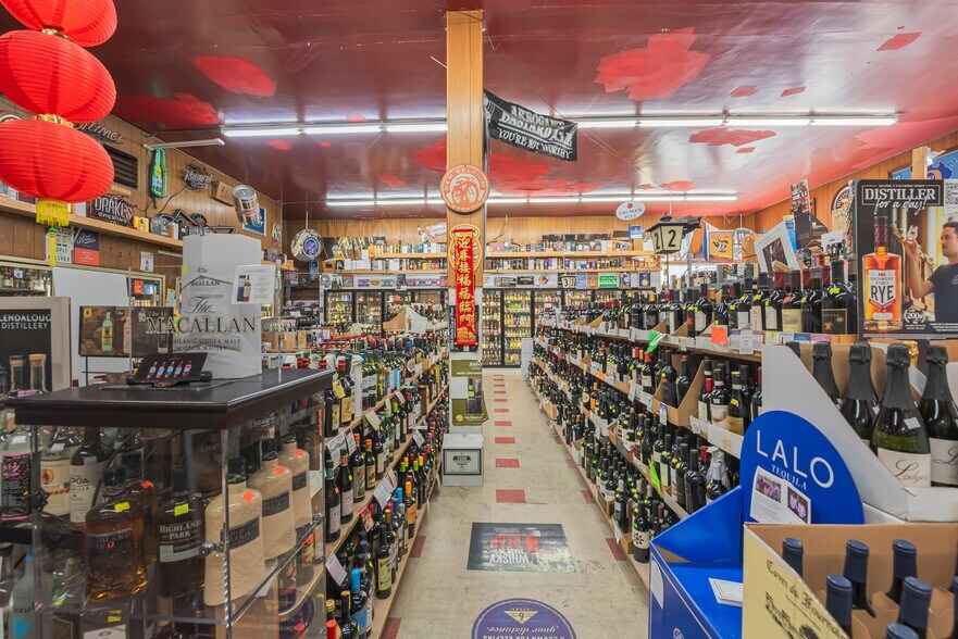More Photos Of 1399 University Ave, Berkeley General Retail For Sale