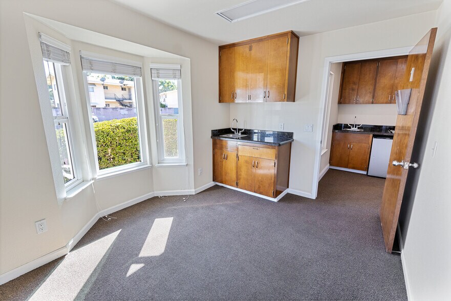 More Photos Of 1215 Plumas St, Yuba City Office For Sale