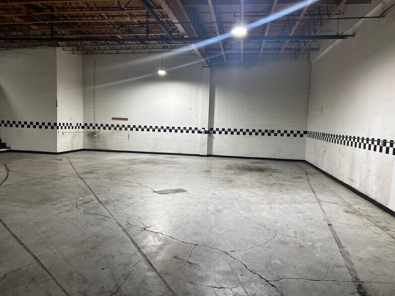 More Photos Of 1955 E Daily Dr, Camarillo Unknown For Lease