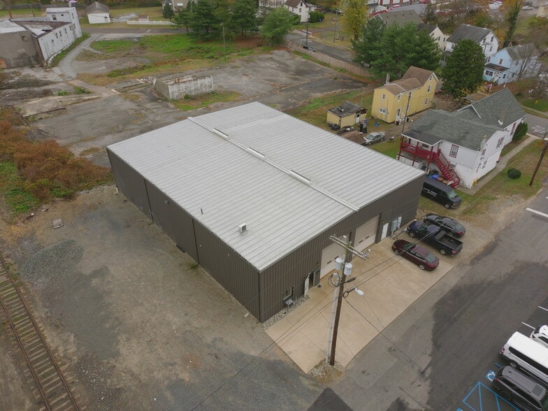 More Photos Of 111 Richardson Ave, Swedesboro Warehouse For Lease