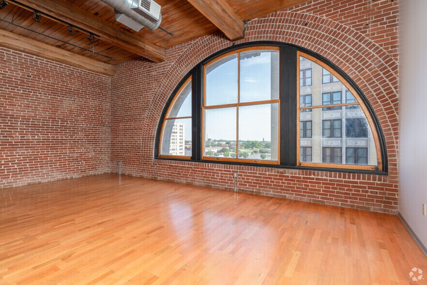 More Photos Of 1308 Washington Ave, Saint Louis Apartments For Sale