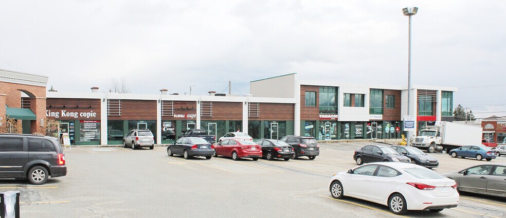More Photos Of 747-805 Rue King E, Sherbrooke Office For Lease