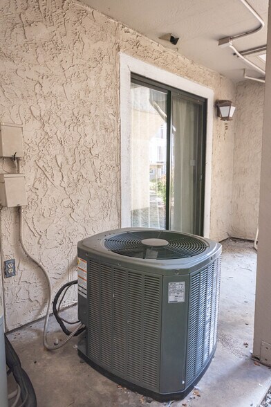 More Photos Of 1530 Howe Ave, Sacramento Hotel For Sale