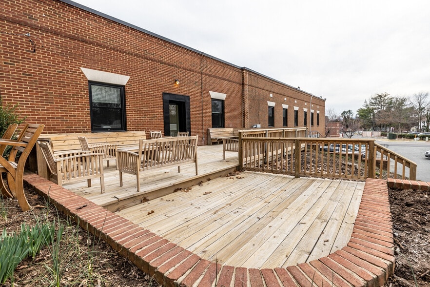 More Photos Of 490 Westfield Rd, Charlottesville Storefront Retail Office For Sale