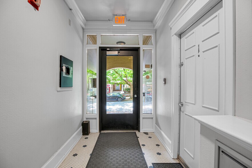 More Photos Of 1215 NW 21st Ave, Portland Apartments For Sale