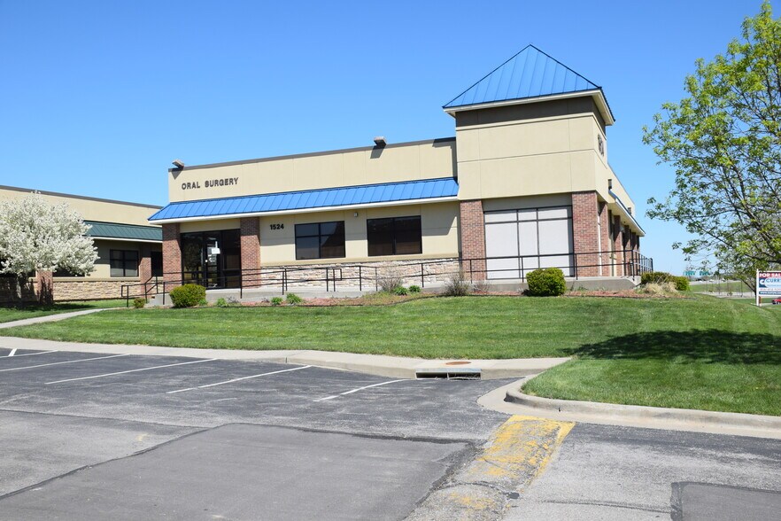 More Photos Of 1524 NE 96th St, Liberty Office For Lease