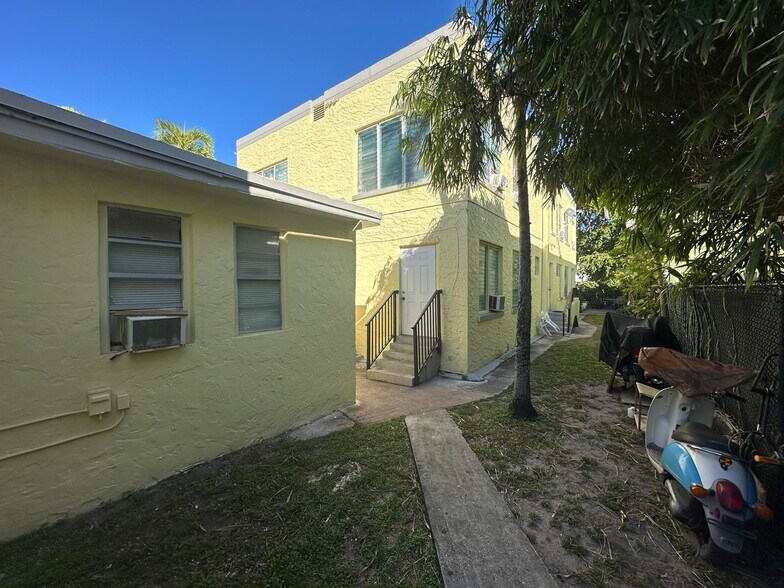 More Photos Of 818 Jefferson Ave, Miami Beach Apartments For Sale
