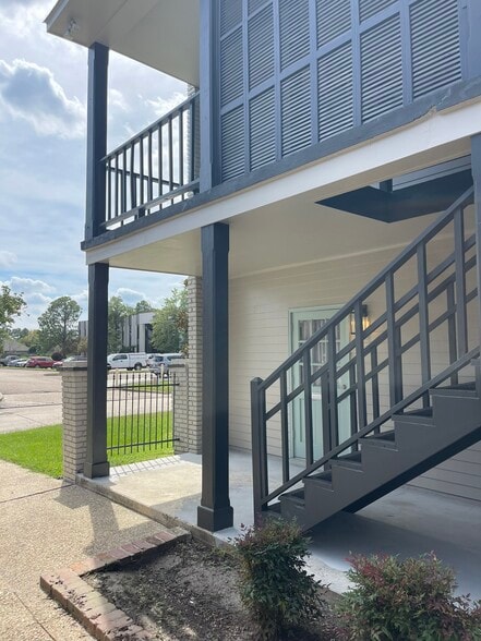 More Photos Of 11603 Newcastle Ave, Baton Rouge Office For Lease