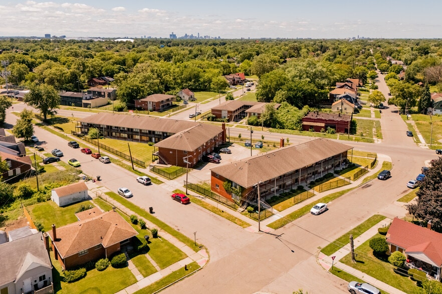 More Photos Of 9441 Queen St, Detroit Multifamily For Sale