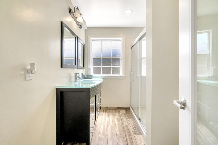 More Photos Of 10404 Foothill Blvd, Sylmar Land For Sale