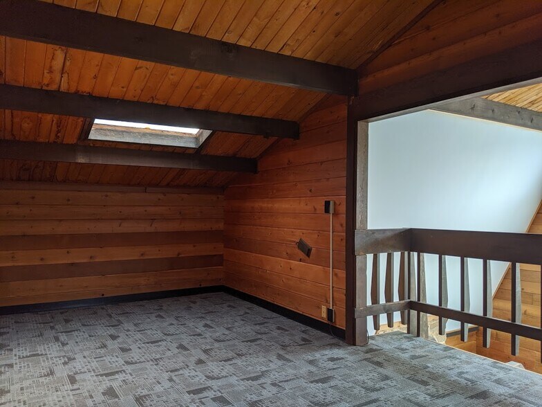 More Photos Of 1580-1590 Robinhood Dr, Etters Freestanding For Lease