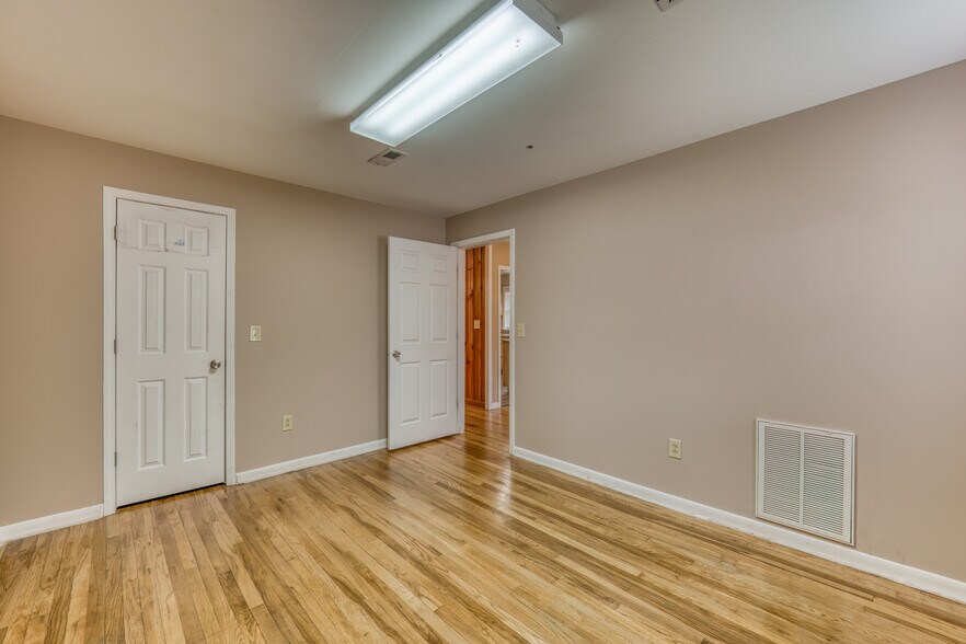 More Photos Of 3545 W Market St, Johnson City Industrial For Sale