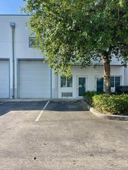 More Photos Of 14141-14157 SW 119th Ave, Miami Light Distribution For Lease