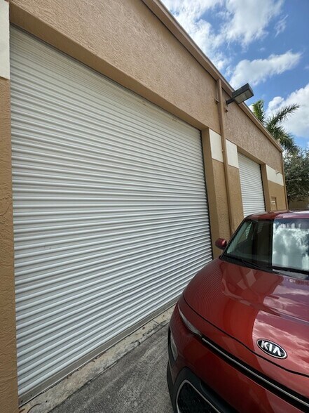 More Photos Of 1410 Park Ln S, Jupiter Warehouse For Lease