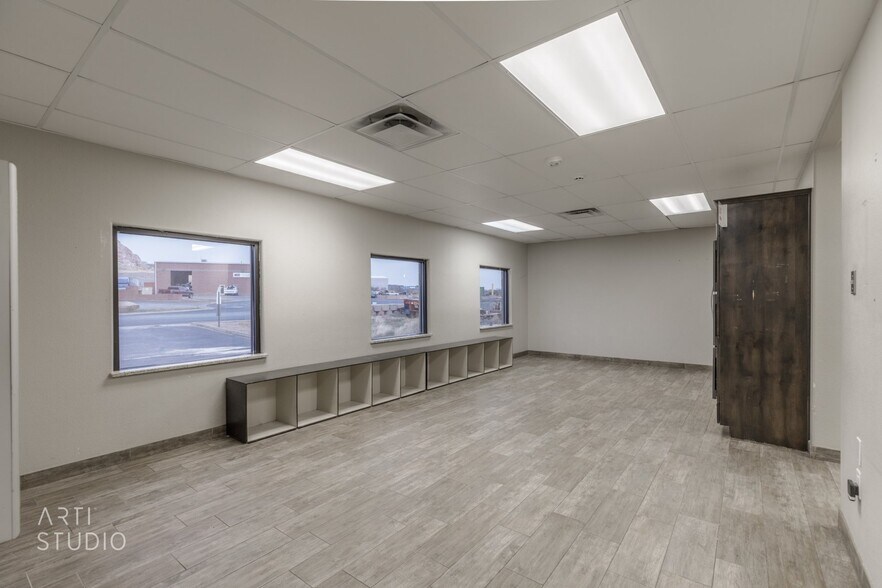 More Photos Of 3711 S 1700 E, Saint George Warehouse For Lease