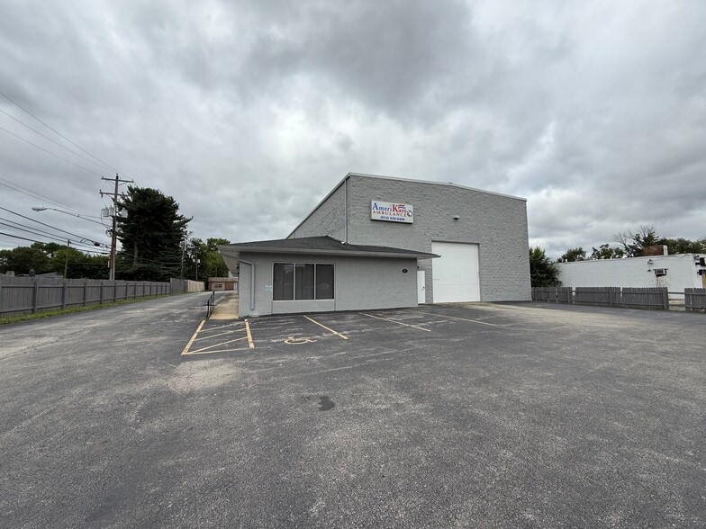 Primary Photo Of 3875-3883 E Livingston Ave, Columbus Warehouse For Lease