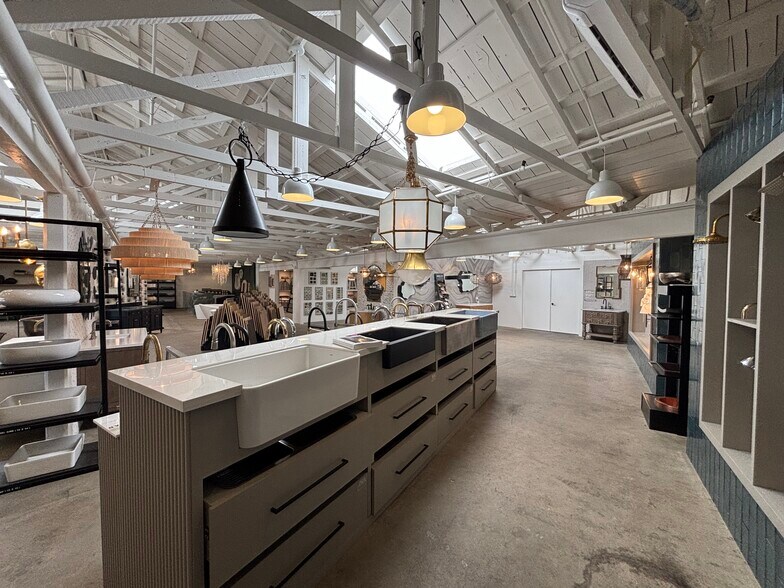 More Photos Of 807 Soscol Ave, Napa Warehouse For Lease