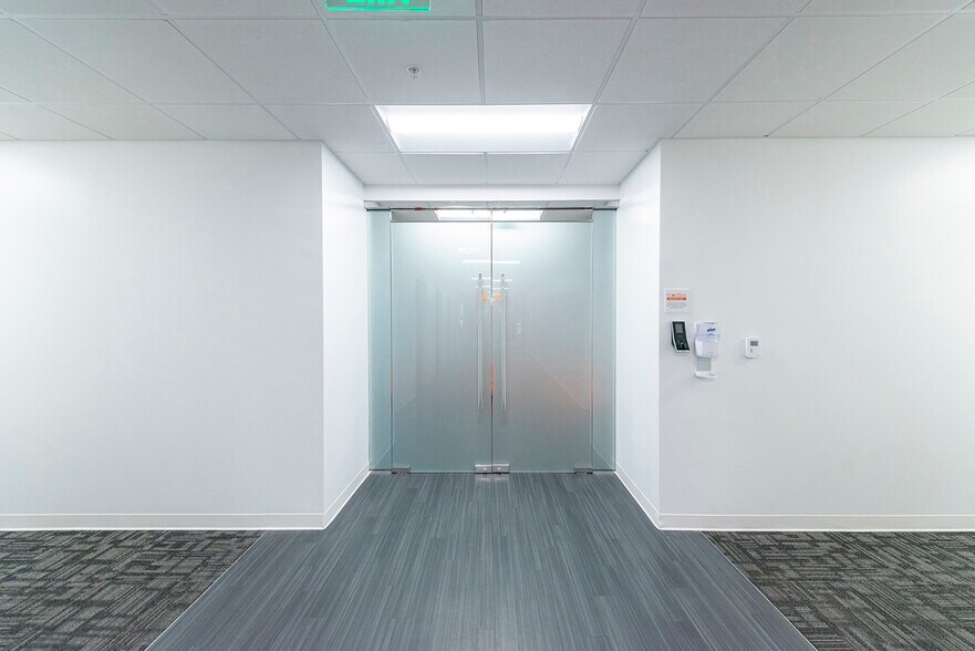 More Photos Of 601 Cleveland St, Clearwater Office For Lease