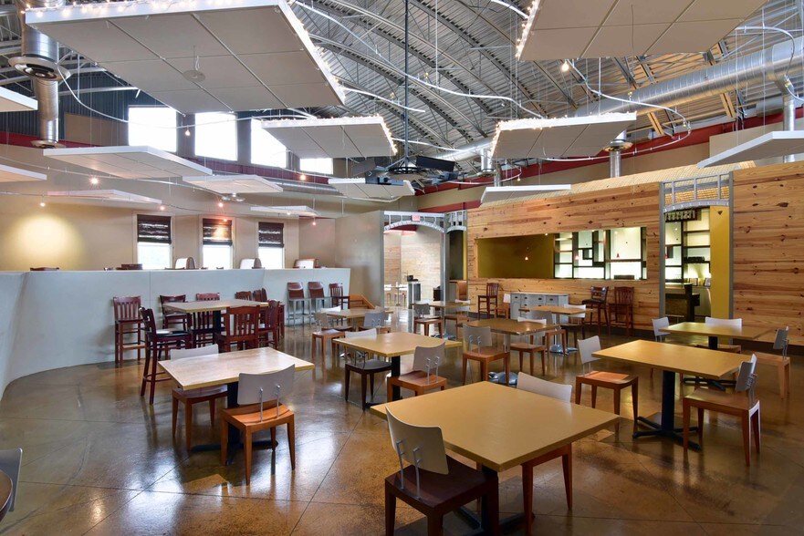 More Photos Of 2807 Meredyth Dr, Albany Restaurant For Sale