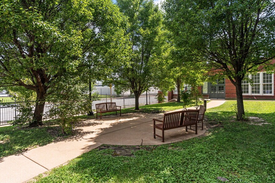More Photos Of 814 N 19th St, Saint Louis Apartments For Sale