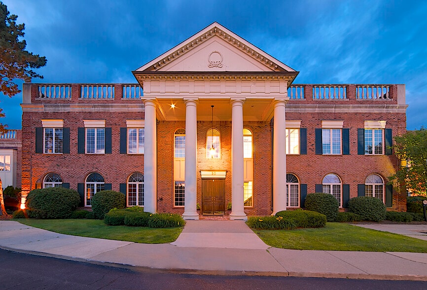 More Photos Of 33 Bloomfield Hills Pky, Bloomfield Hills Office For Lease
