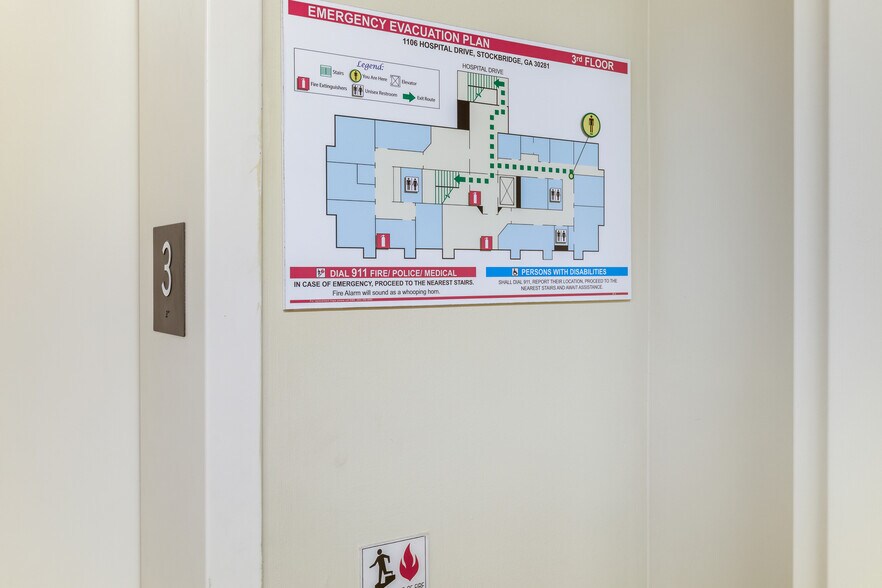 More Photos Of 1100-1108 Hospital Dr, Stockbridge Medical For Lease