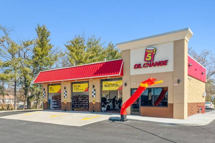 More Photos Of 131 N White Horse Pike, Lawnside Auto Repair For Lease