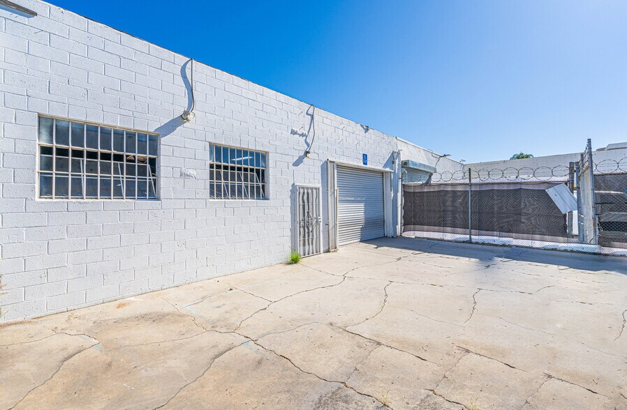 More Photos Of 947 N Vignes St, Los Angeles Warehouse For Sale