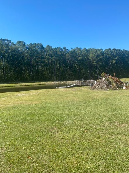 More Photos Of 4013 Thomas Rd, Little River Horse Stables For Sale