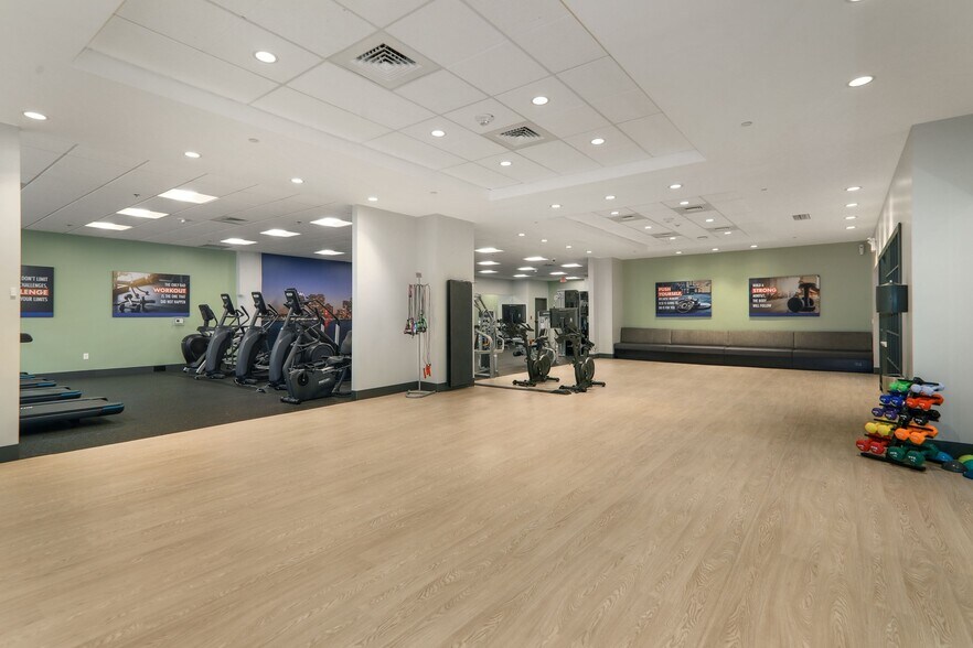 More Photos Of 1 Market St, Camden Apartments For Lease