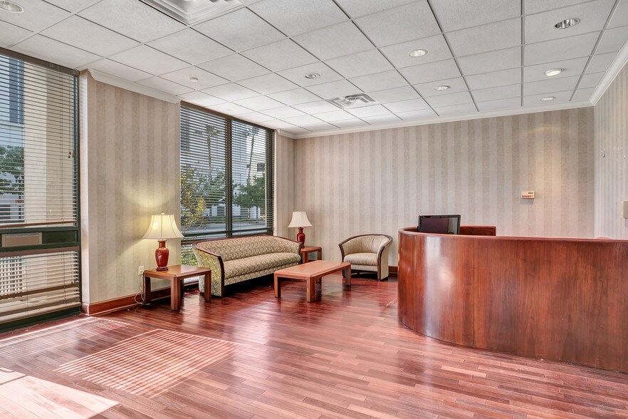 More Photos Of 437 N Magnolia Ave, Orlando Loft Creative Space For Sale