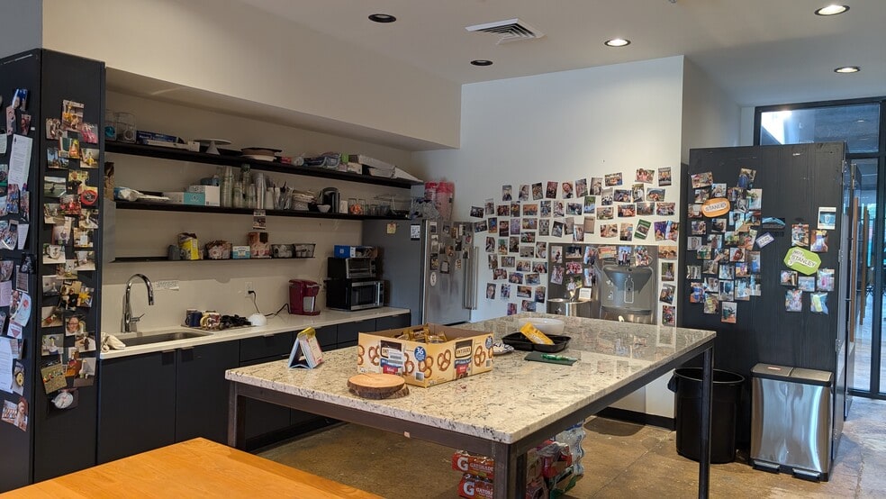 More Photos Of 500 E Davie St, Raleigh Restaurant For Lease