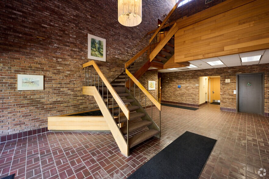 More Photos Of 1170 Pittsford-Victor Rd, Pittsford Office For Sale